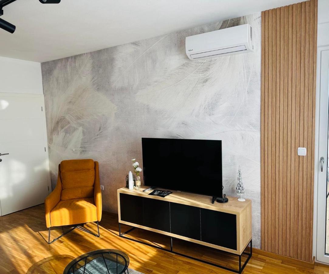 Platinum_luxury_apartment Apartment